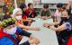 屏東縣瑪家國中學生以族語與耆老進行交流，提升語言表達能力並深化文化理解