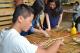 山野採集竹編工作坊教學，由當地師傅利用在地竹子進行編織教學