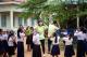 照片1-團員詹育潔(左1)和周雍倫(左2)利用早晨時光，在柬埔寨Tayek國小與學童一起帶動跳