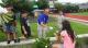 圖／彰化縣土庫國小提供「文學閱讀-實踐綠生活」讓學生運用五感和遊戲和校園植物產生互動