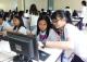 中原大學菲律賓國際志工資訊教育團隊員回答學員資訊課程問題