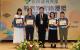 教育部主任秘書廖興國(右三)與教育實習合作團體同心獎得獎人合影。