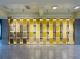 南投縣立社寮國民中學改造後的穿廊，師生可於此觀察牆面染織成果所形成的漸層色彩及感受比例優美的曲折線條。