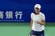 （附件照片2）吳芳嫺在成都世大運網球混雙冠軍賽事搶得致勝分後，握拳替自己打氣。