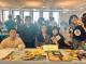 哥倫比亞大學SIPA Taiwan Focus社團透過TECO提供的精美文宣品及台灣味零食吸引同學駐足了解台灣文化及相關議題