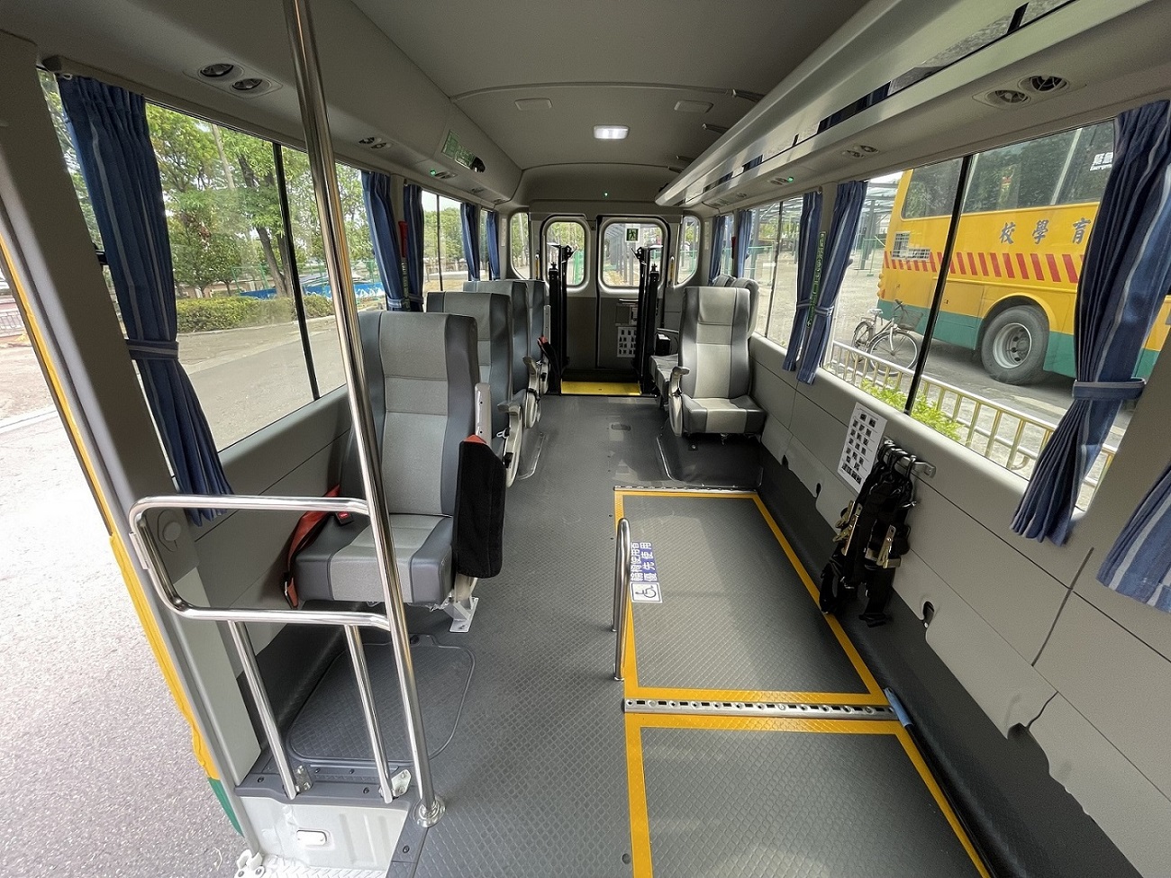 國教署補助各直轄市及縣市政府辦理身心障礙學生交通車汰舊換新_大圖