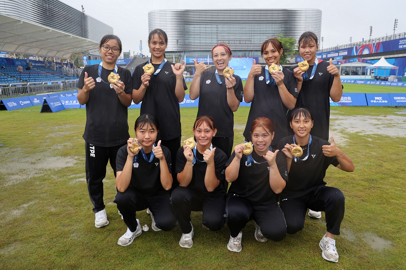 (附件照片1)1140810-1-我國女子拔河代表隊今（10）日參加成都世界運動會勇奪女子組500公斤級金牌，完成六連霸隊史紀錄。_大圖