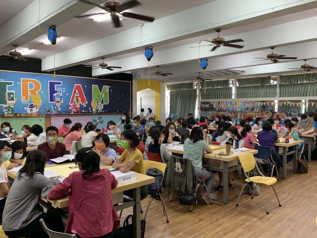於屏東縣和平國小積木_機器人教室辦理110年圖書教師回流研習_(110.05.12)_大圖