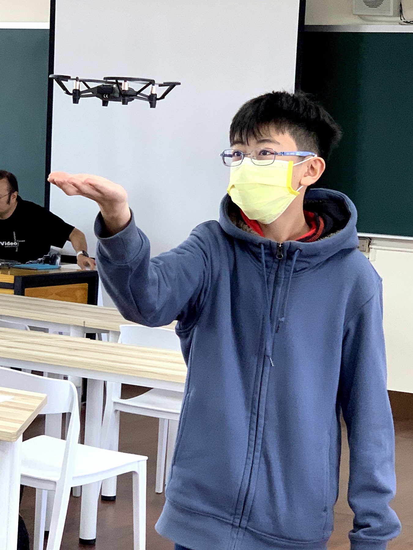 中山大學附中-學員實際操作無人機飛行1_大圖